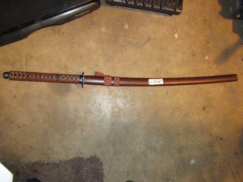 lot 7673 image: Samurai Wooden Sword with wooden sheath