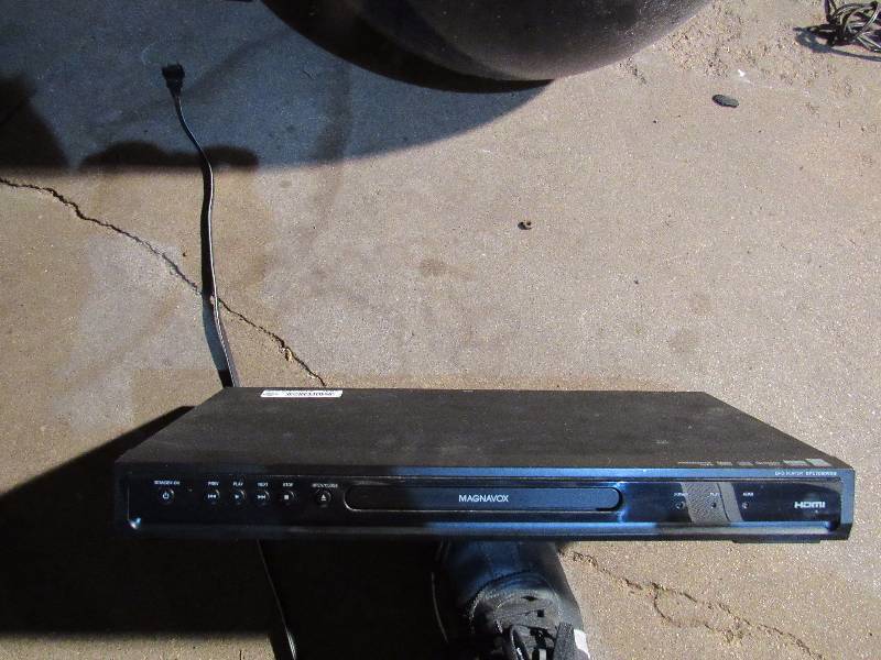 lot 7683 image: Magnavox DVD Player - WORKS