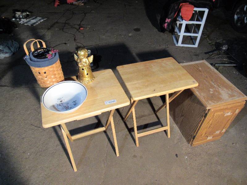 lot 7687 image: Lot of Home Decor - 2 TV Trays, Oak End Table, Bowl, Woven Baskets, Decorative Angel