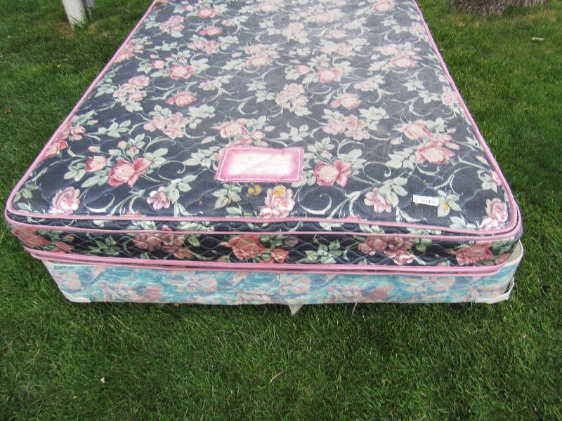 lot 7691 image: Queen Mattress & Box Spring with Metal Bed Frame