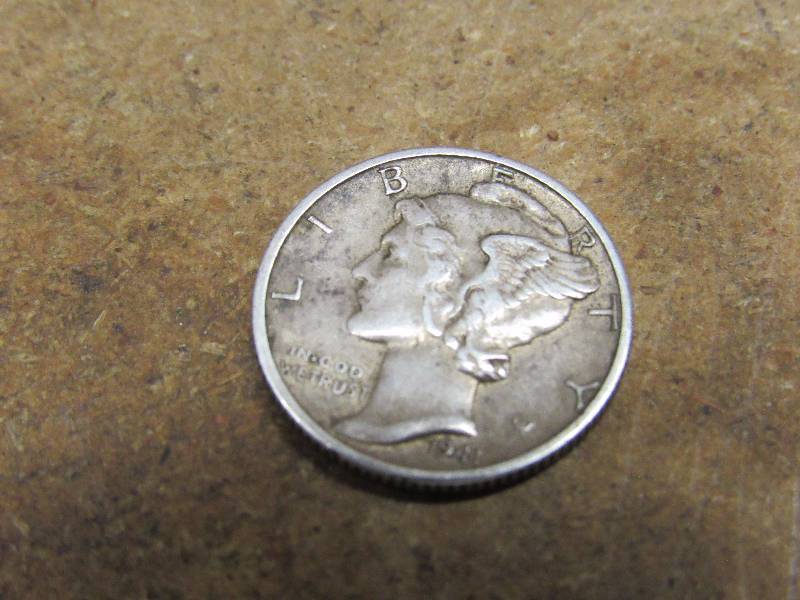 lot 7699 image: 1941 Liberty Dime Coin