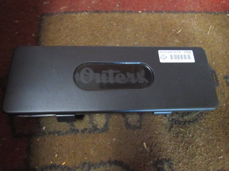lot 7706 image: Outers 40 cal Gun Cleaning Kit & Hoppes Shotgun Cleaning Kit for all gauges