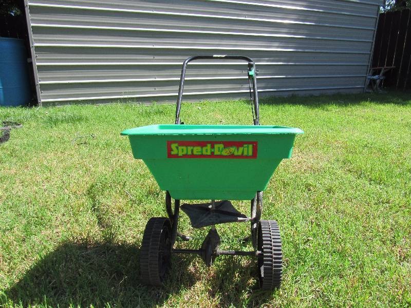 lot 7720 image: Grass Seed Spreader - Spred-Devil - Lawn Care