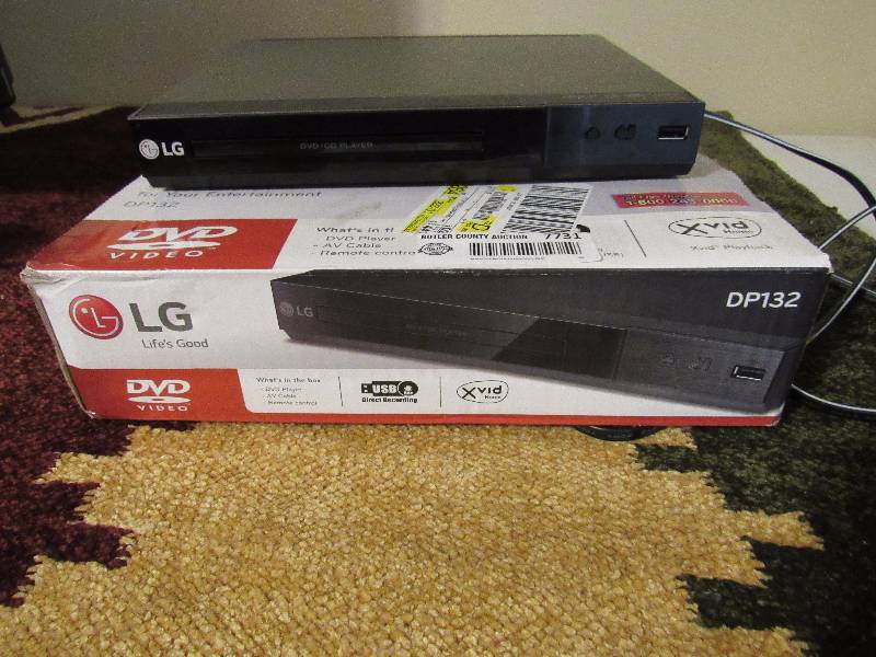 lot 7731 image: LG DVD Player in Box wremote Model DP132