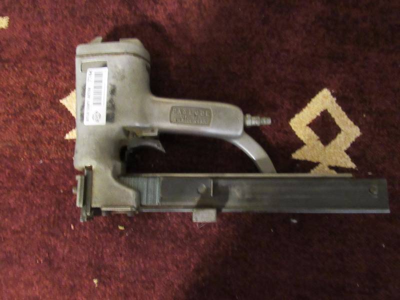 lot 7744 image: Air Stapler