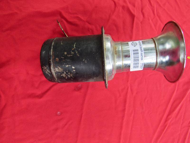 lot 7757 image: Vintage Electric Horn