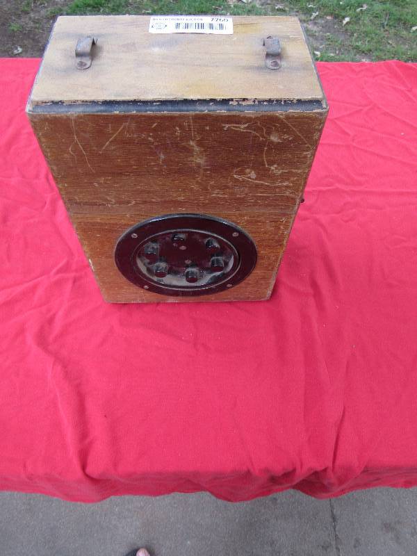 lot 7760 image: Volt meter Man. By Wheelco Instruments DIV