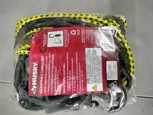lot 1614 image: Husky Adjustable Cargo Net With Hooks Maximum Stretch Size Of 9-14ftW x 10-34ftL