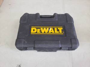 lot 2503 image: DeWalt 30 Piece Drive rive Bit Set