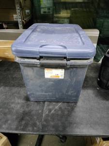 lot 3571 image: HDX Latching Tote 16Gal 2Pacl With Lids