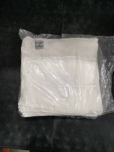 lot 3635 image: Choice Hotel Towels 2Pack White