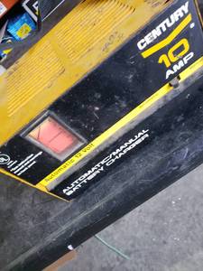 lot 5905 image: Century 10 Amp Automatic 12 Volt Battery Charger