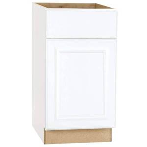 lot 2539 image: Hampton Bay 2478249 Base Cabinet, White, 18X24 In.