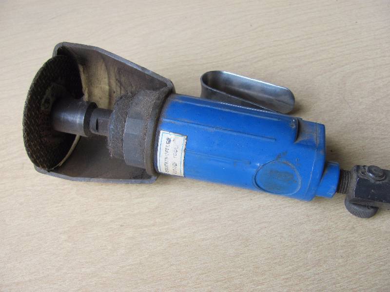 lot 8031 image: Pneumatic Air Grinder 3 inch - Untested