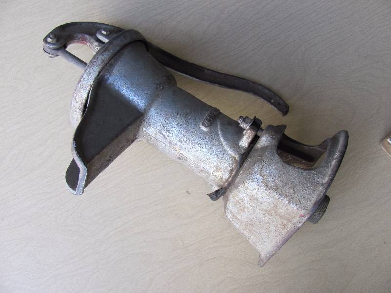 lot 8041 image: Vintage Pitcher Pump - VERY COOL