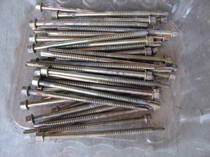 lot 8073 image: Lot of 4.5 Self-Tapping Screws - Approx 35 ct.