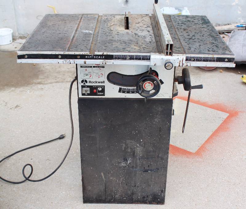 lot 9000 image: Rockwell Table Saw - Runs