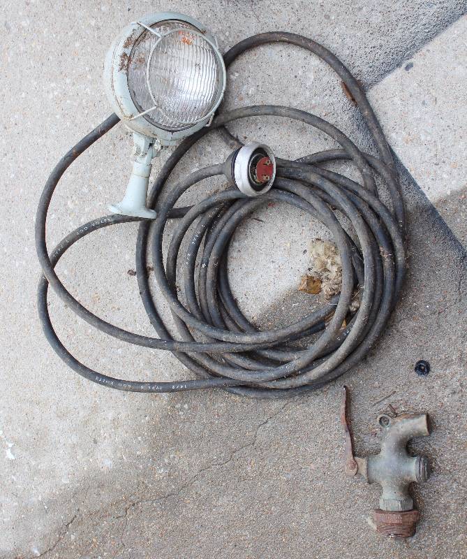 lot 9004 image: Vintage light w cord and Brass Spigot - see photos