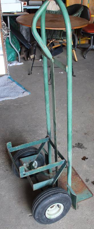 lot 9026 image: Two Wheel Dolly