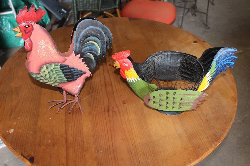lot 9044 image: Lot of metal chickens A Metal Chicken and  Metal Chicken-Egg Basket