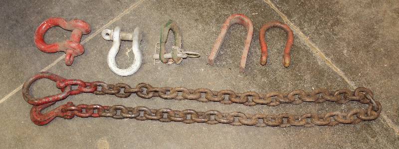 lot 9049 image: Lot of a Farm Chain and 5 ClevisFarm Screw Pins