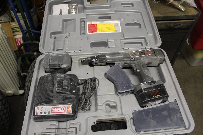 lot 9056 image: Senco DS202-14V Duraspin Screw Fastening System - Works