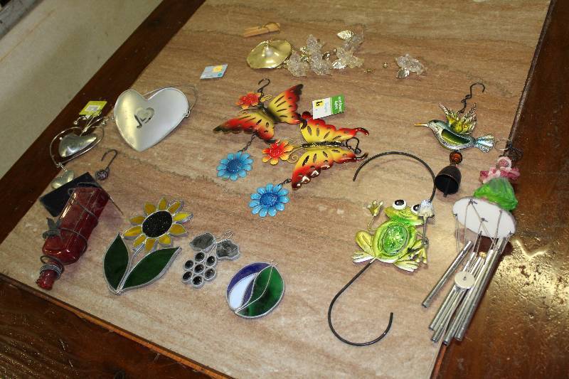 lot 9085 image: Lot of Outdoor Dcor - Wind Chimes and Stained Glass