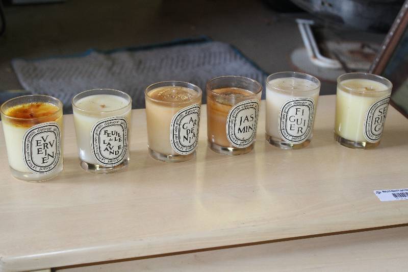 lot 9129 image: Lot of 6 candles