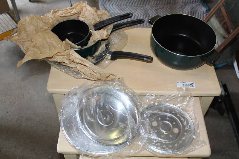 lot 9131 image: 8 Piece Cookware Set - Mirro Calypso - see photos - nice