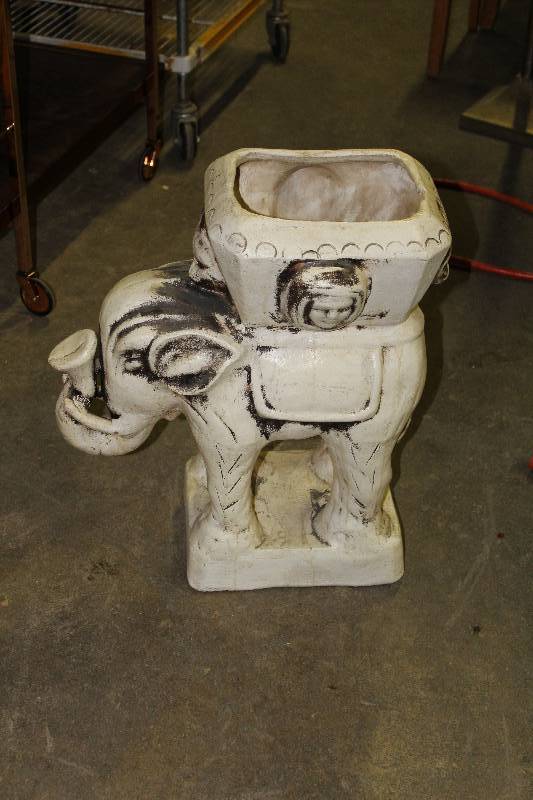 lot 9142 image: Elephant Planter - Garden Pot