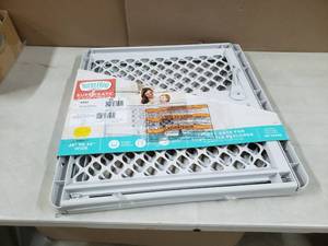 lot 2670 image: Toddleroo 26-42 Wide Plastic Baby Gate