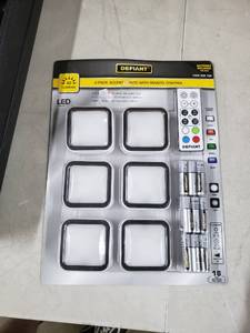 lot 2611 image: 40 Lumens Accent Light Combo With Remote Control (6-Pack)