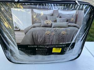 lot 30006 image: ESCA Queen 7 PIECE COMFORTER SET