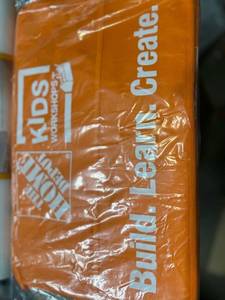 lot 30062 image: HOME DEPOT BUILDING APRONS 12