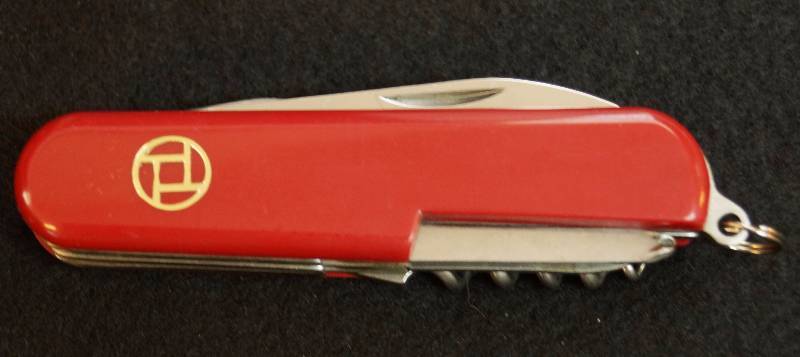 lot 4092 image: Utility - Boy Scout Type - Pocket Knife - New in Box See photos for all items on this knife - Nice