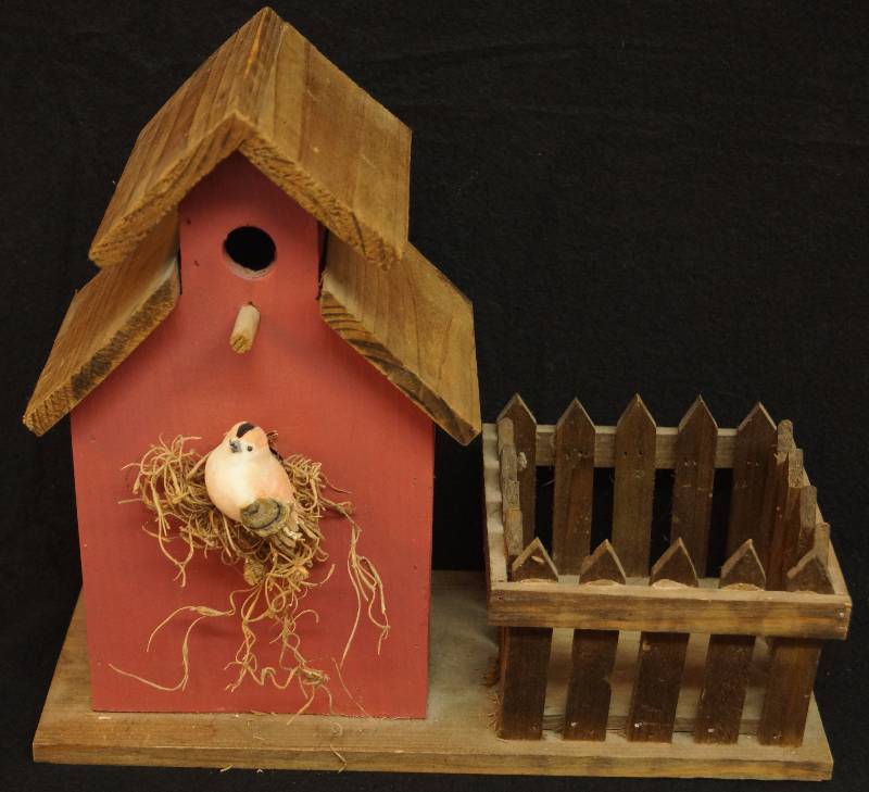 lot 4099 image: Cute Decorative Bird House  Plant Holder  Planter - Pretty