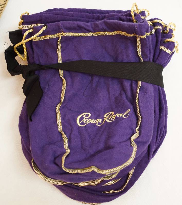 lot 4101 image: Lot of 11 Crown Royal Whiskey Purple Bags - All in VERY good condition - Collectible See more on lot 4100 & 4102