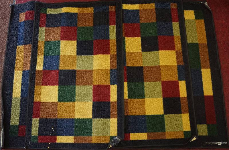 lot 4118 image: Lot of 3 area rugs - see photos for measurements and style - back and corners show a little wear but they are still nice