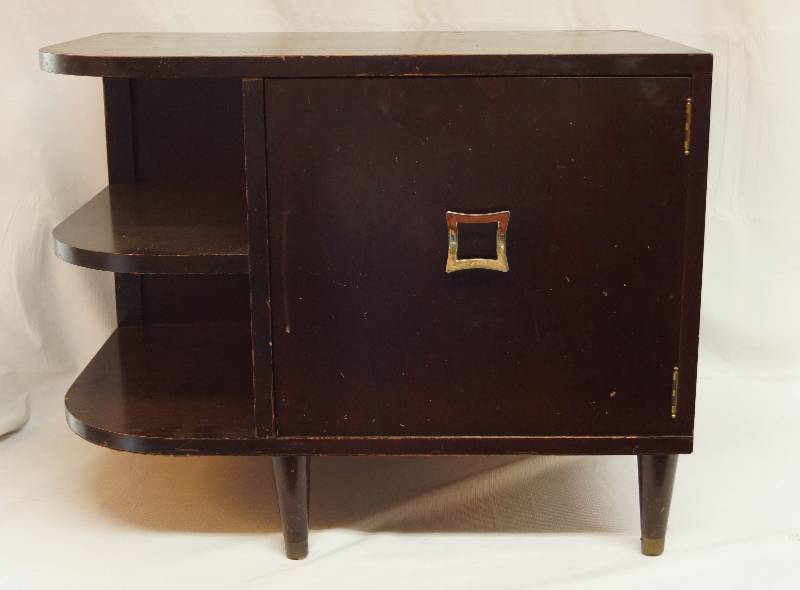 lot 4127 image: Vintage Wood Occasional Table - Cool piece of furniture W Shelves and Storage