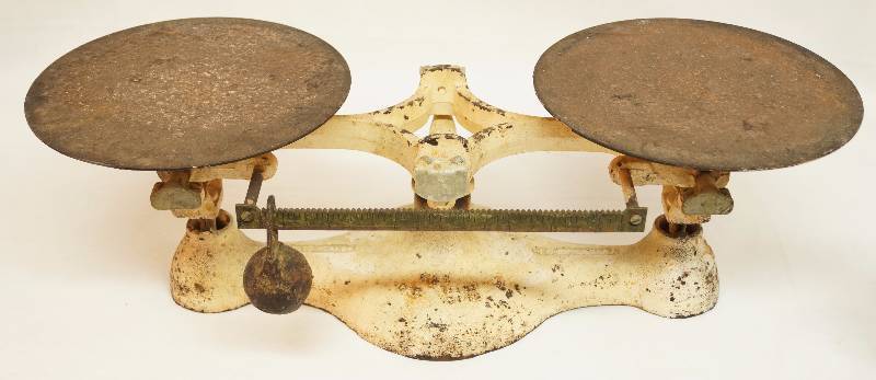 lot 4137 image: Vintage Scale with Weights