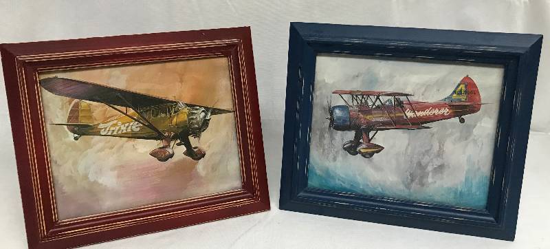 lot 2228 image: Lot of 2 bi-plane pictures framed - pictures measure 8x 11 - frames and pictures are in very nice condition