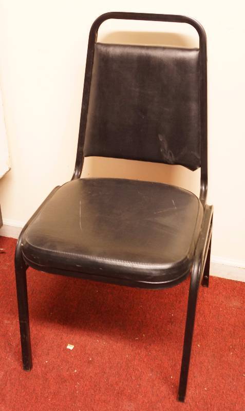 lot 4169 image: Black metal and vinyl padded restaurant chairs