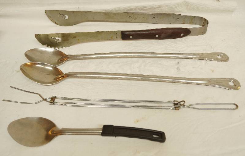 lot 4184 image: Lot of LONG Utensils - Stainless Steel Spoons, Tongs and telescoping fork - see photo