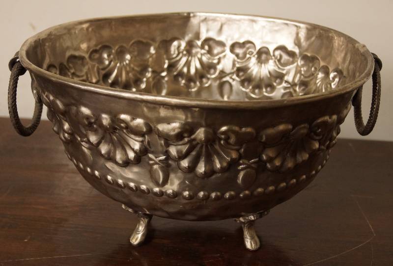 lot 4187 image: Nice Home Dcor Metal Dish - hefty - marked NOT FOR FOOD USE  see photos. This is pretty