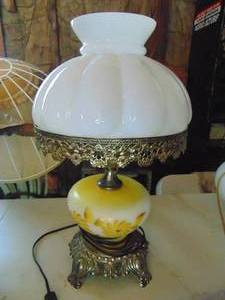 lot 4545 image: Hand painted electric lamp
