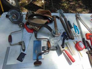 lot 4547 image: Large selection of hand tools
