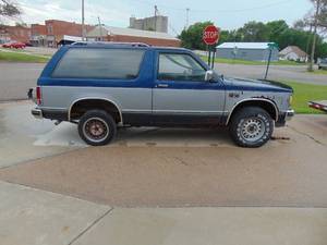 lot 1 image: 1984 Chevrolet S10 Blazer 4X4