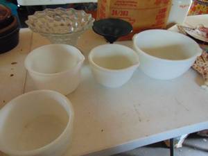 lot 4591 image: Glassware including Glasbake bowls
