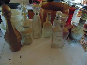 lot 4592 image: Group of vintage decanters