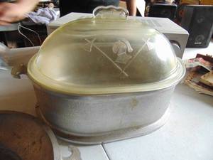 lot 4722 image: Guardian aluminum pot with glass lid